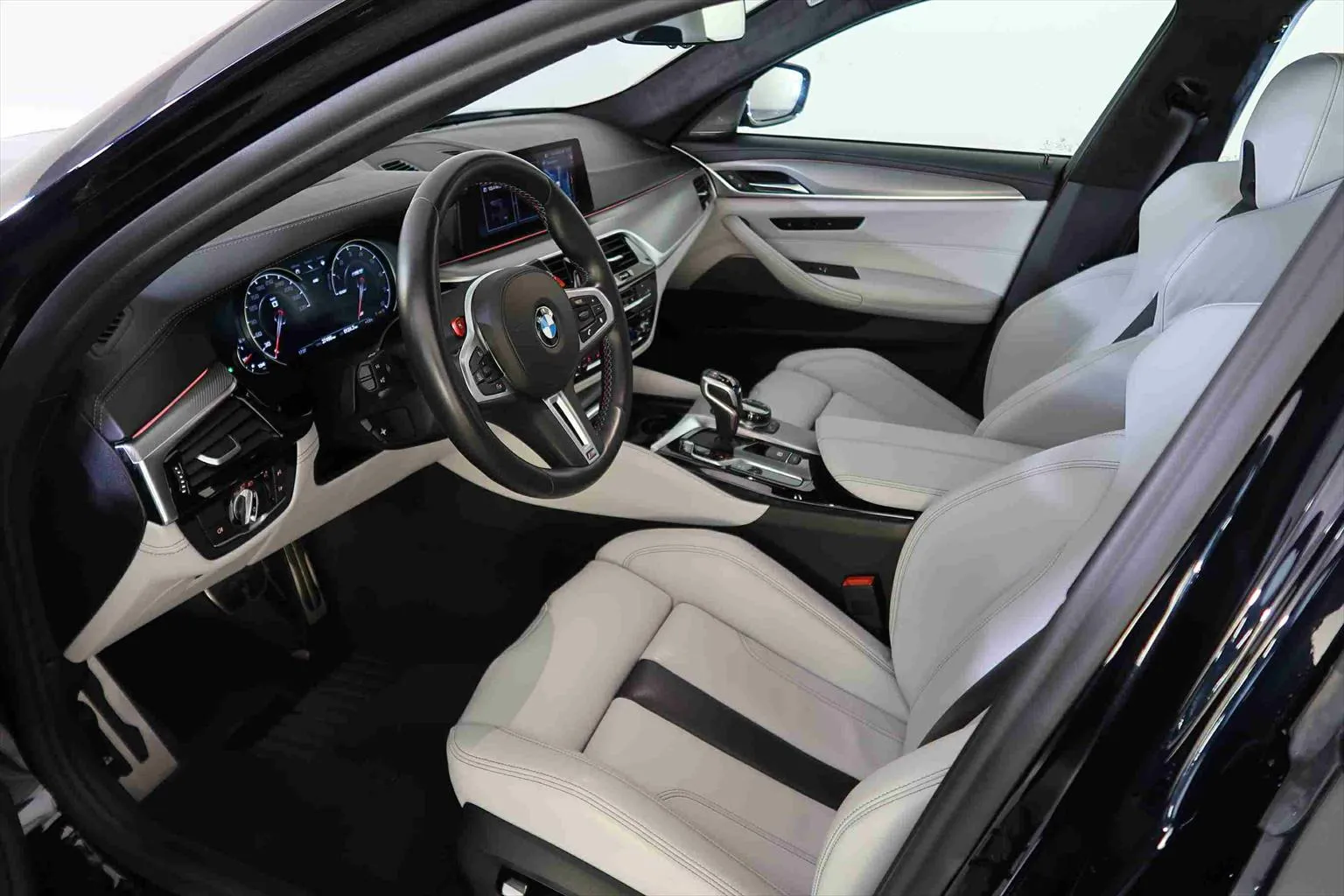 BMW M5 xDrive Drivelogic  Image 6