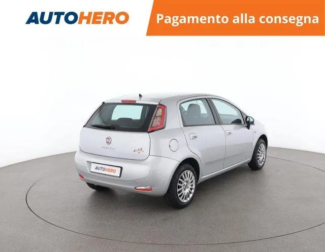 FIAT Punto 1.2 8V 5p. Street Image 5