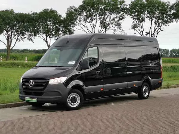 Mercedes-Benz Sprinter 319 L3H2 Maxi 3.0L 6-Cil Image 2