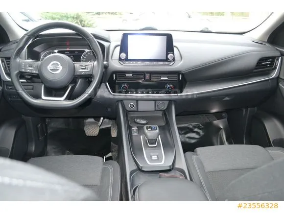 Nissan Qashqai 1.3 DIG-T Tekna Image 5