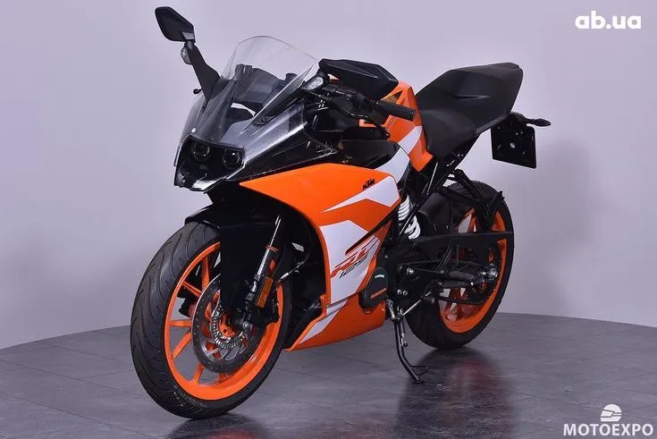 KTM RC125 Image 1